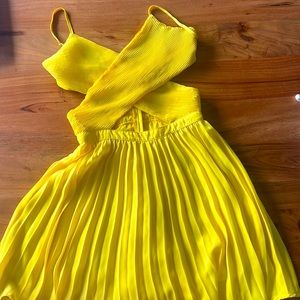 GLAMOROUS Cute Yellow Cutout Dress